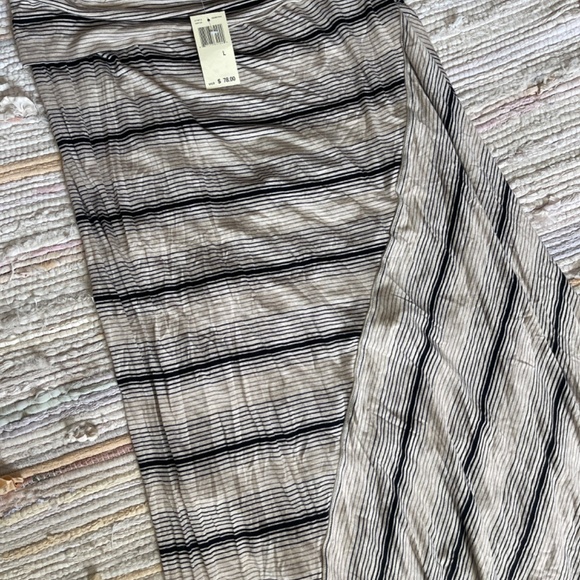 NWT Max Studio Black and Tan Stretch Maxi Skirt Size Large - Picture 3 of 5